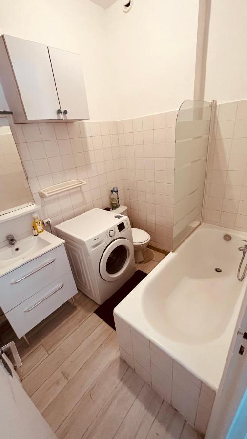 So'Conciergerie -Studio Situe Dans Le Centre Ville كاسيس المظهر الخارجي الصورة
